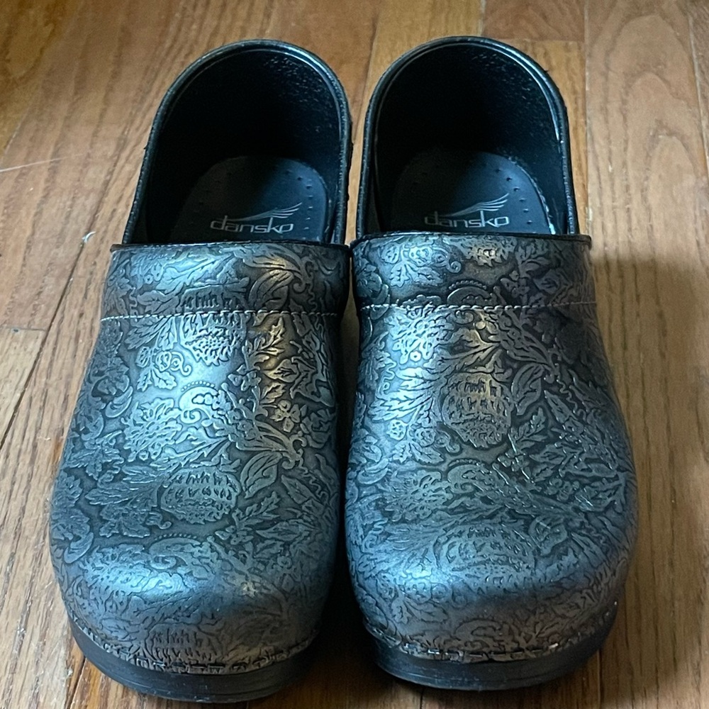 Dansko Metallic Black Embossed Clogs 42